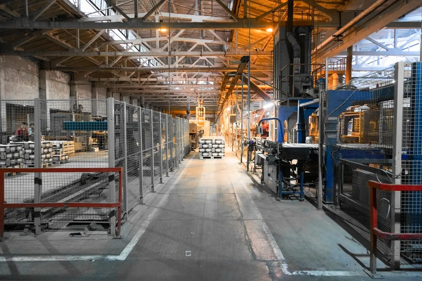 Panel de control que visualiza indicadores clave de organización financiera personal y empresarial